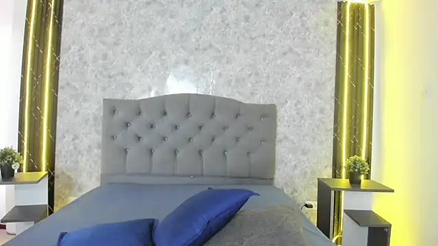 Snapshot of GiannaSlimJB chatting on February 18, 6:59 pm GiannaSlimJB online show from February 18, 6:59 pm