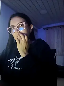 Snapshot of Romina693 chatting on September 18, 6:48 am Romina693 online show from September 18, 6:48 am