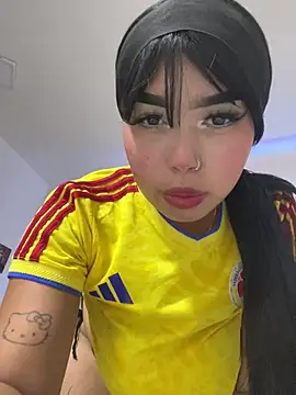 Snapshot of lucialauper_ chatting on July 8, 2:49 am lucialauper online show from July 8, 2:49 am