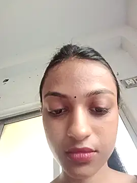 Your-Kitkat online show from September 15, 8:25 am