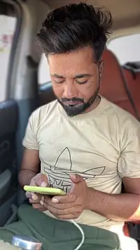 Snapshot of Munny6677 chatting on February 7, 7:23 am Munny6677 online show from February 7, 7:23 am