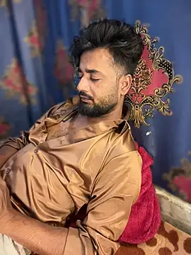 Munny6677 online show from March 4, 6:25 pm