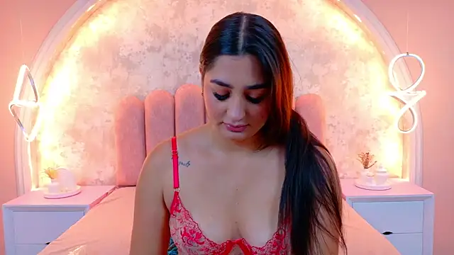 JasmineRhodes online show from November 4, 12:59 pm