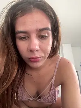 AllieYourGirl online show from November 2, 4:31 pm