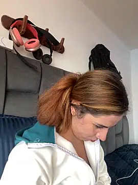 AllieYourGirl online show from December 5, 6:48 pm