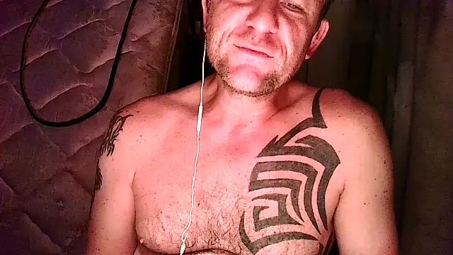 Snapshot of Yournaughty chatting on June 10, 5:18 am Yournaughty online show from June 10, 5:18 am