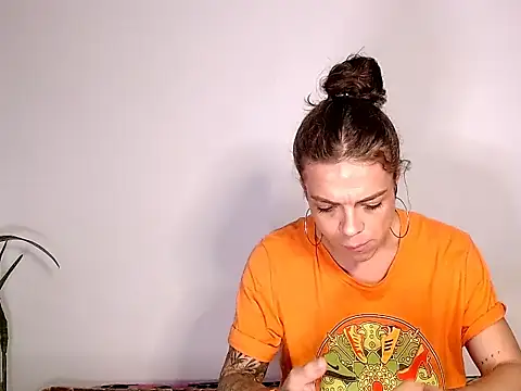 saara johnson496 online show from September 27, 4:28 am