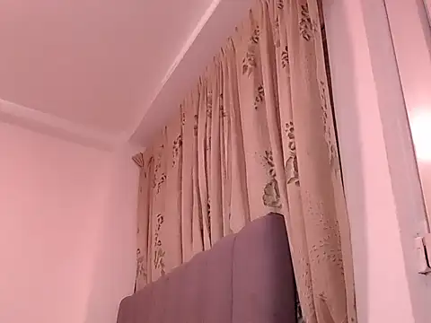 saara johnson496 online show from April 13, 10:32 am