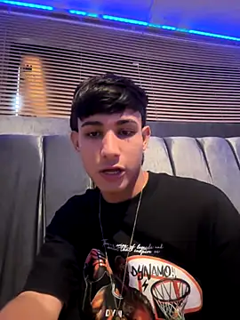 Snapshot of cody_fox10 chatting on November 13, 7:35 pm cody fox10 online show from November 13, 7:35 pm