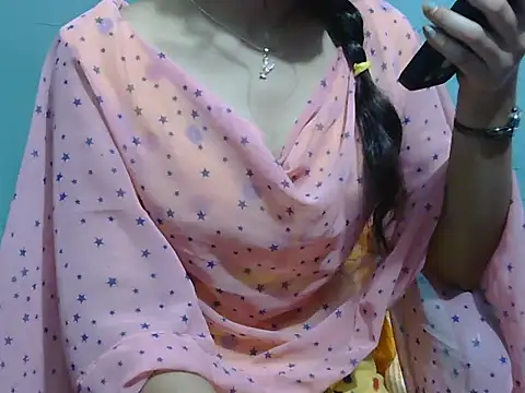 Snapshot of lovely_soniya chatting on September 10, 8:25 am lovely soniya online show from September 10, 8:25 am