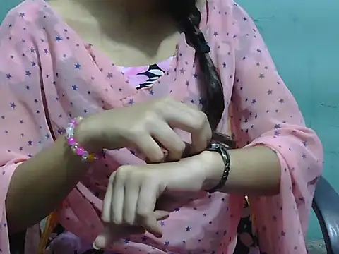 Snapshot of lovely_soniya chatting on September 15, 5:40 am lovely soniya online show from September 15, 5:40 am