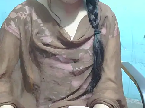 Snapshot of lovely_soniya chatting on October 18, 4:15 am lovely soniya online show from October 18, 4:15 am