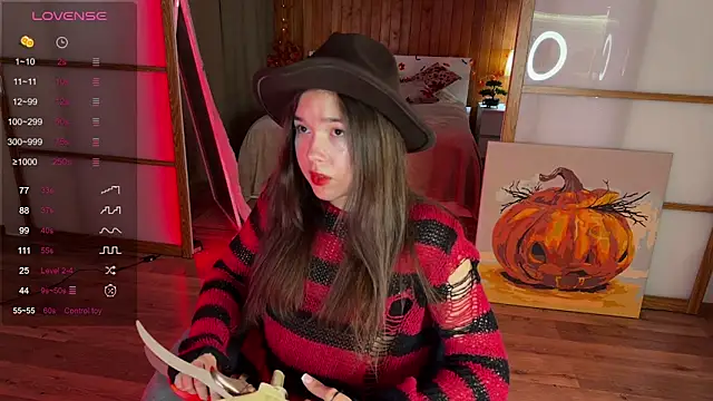 PlumyBun online show from October 31, 1:12 pm