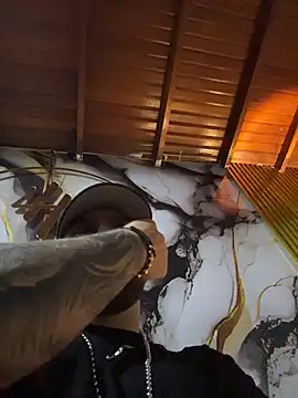 Ades Lowe online show from November 2, 7:11 am