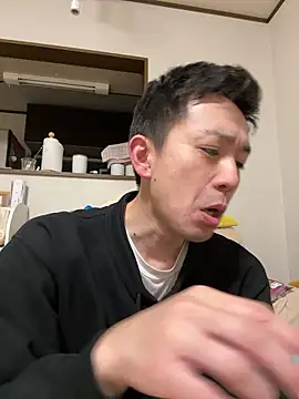 Snapshot of yuma0815 chatting on February 27, 1:22 pm yuma0815 online show from February 27, 1:22 pm