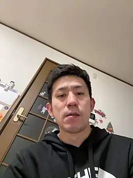 Snapshot of yuma0815 chatting on March 2, 10:16 pm yuma0815 online show from March 2, 10:16 pm