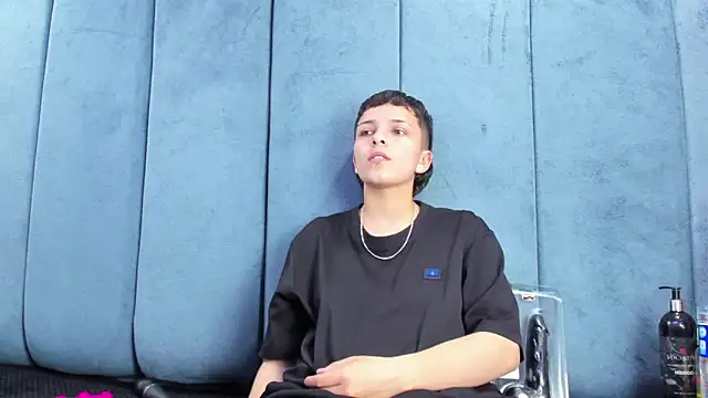 Megan Thompson  online show from February 13, 2:18 am