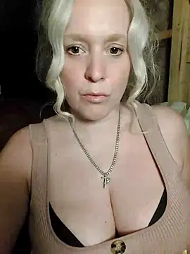 Bouncy-Bella28X online show from September 14, 9:25 pm