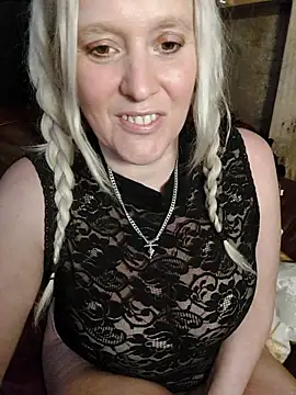 Bouncy-Bella28X online show from September 21, 1:13 pm