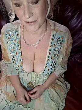 Bouncy-Bella28X online show from March 22, 3:37 pm