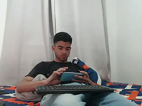 camillo beischel  online show from September 15, 6:08 pm