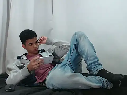 camillo beischel  online show from September 28, 5:29 pm