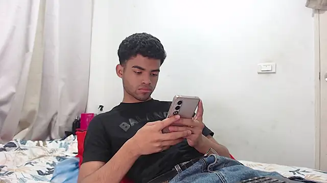 camillo beischel  online show from January 15, 7:06 pm