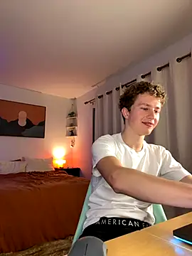 Snapshot of matteo_evans chatting on November 22, 3:05 am matteo evans online show from November 22, 3:05 am