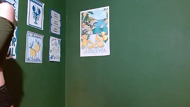 Roxiehood online show from February 3, 2:21 am