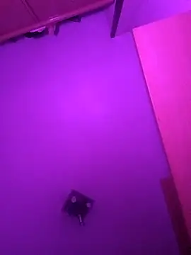 Hottiesophie online show from April 13, 2:17 am