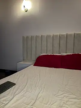 Mia Roswell online show from April 9, 2:44 am