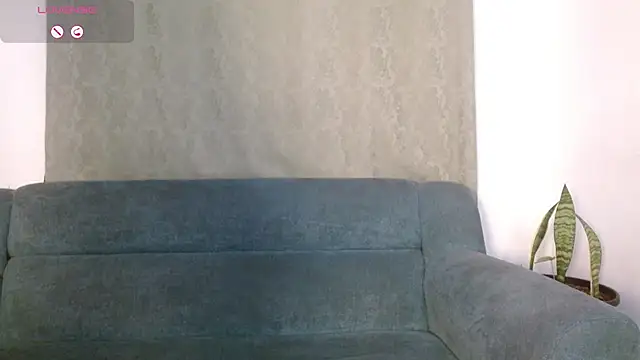 Snapshot of ReyPablo1 chatting on September 15, 10:32 pm ReyPablo1 online show from September 15, 10:32 pm