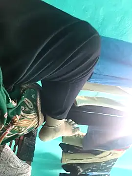 Villageanuty online show from April 16, 4:30 pm