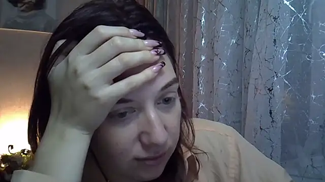 Lily Ember online show from October 9, 10:30 pm