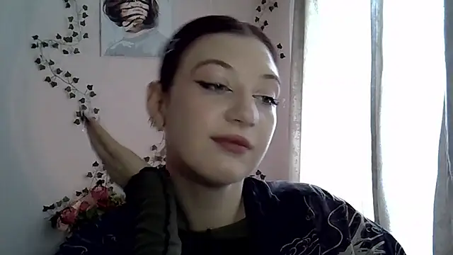 Lily Ember online show from October 16, 10:05 am