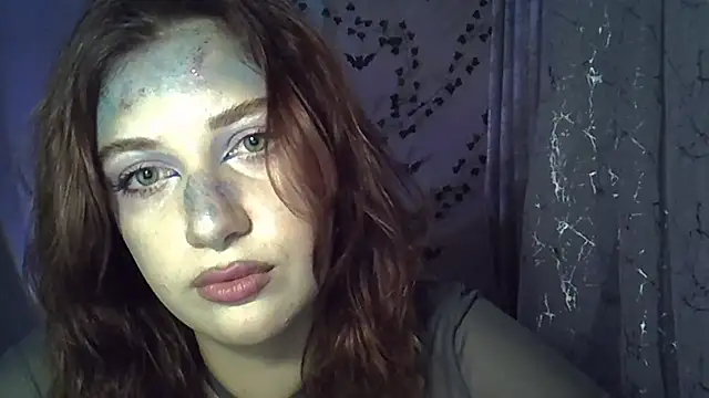 Lily Ember online show from October 30, 7:03 pm