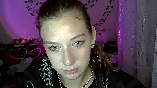 Lily Ember online show from November 21, 6:17 pm