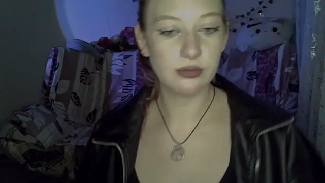 Lily Ember online show from December 5, 6:37 pm