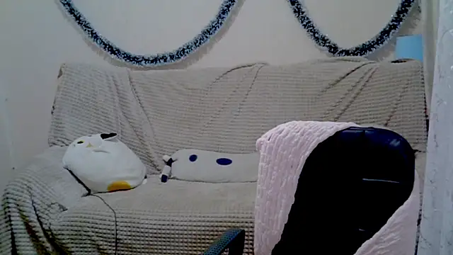 Lily Ember online show from December 18, 6:14 pm