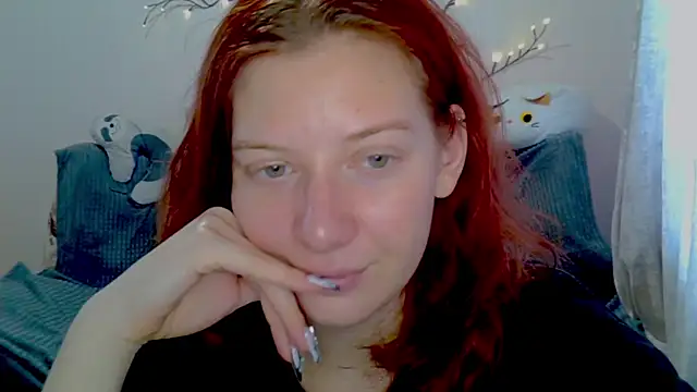 Lily Ember online show from February 14, 9:06 am