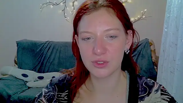 Lily Ember online show from February 15, 2:58 pm