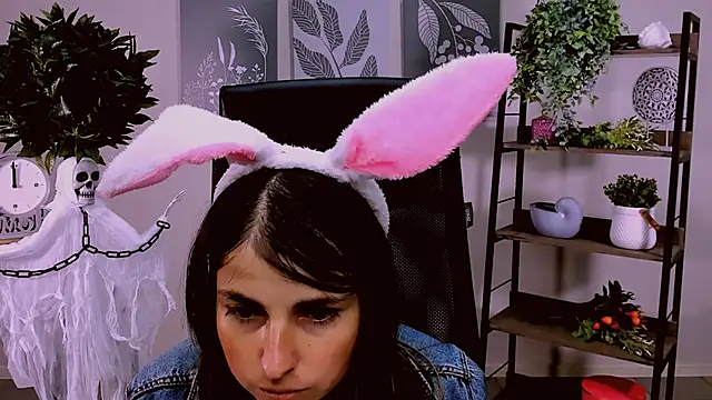 MartaEdams online show from October 28, 6:17 am