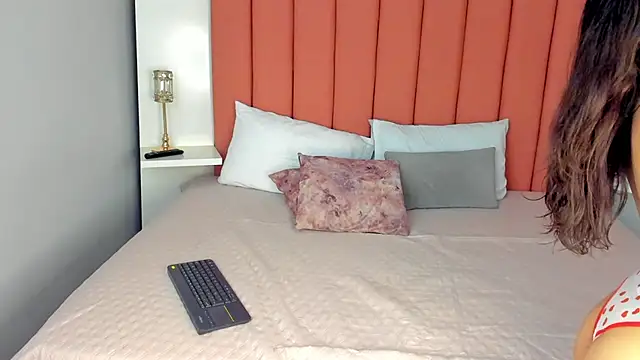 SamayRyann online show from April 6, 1:23 pm