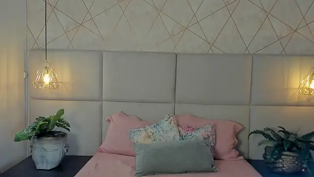 SamayRyann online show from April 10, 1:38 pm