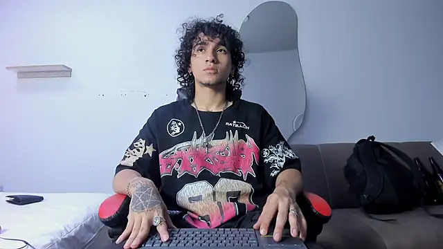 JackesTaylor online show from April 29, 6:39 am