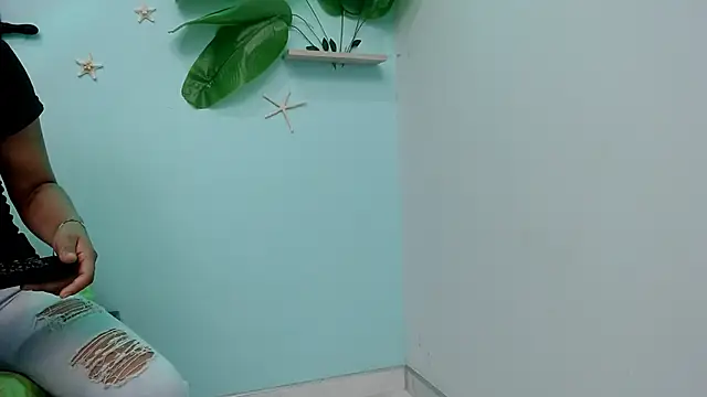 eladyrous98 online show from October 31, 2:07 pm