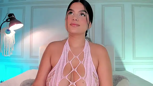 Kendall Jonss1 online show from November 3, 10:38 am