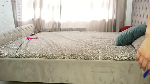 TaiteFairfield online show from September 22, 7:43 am