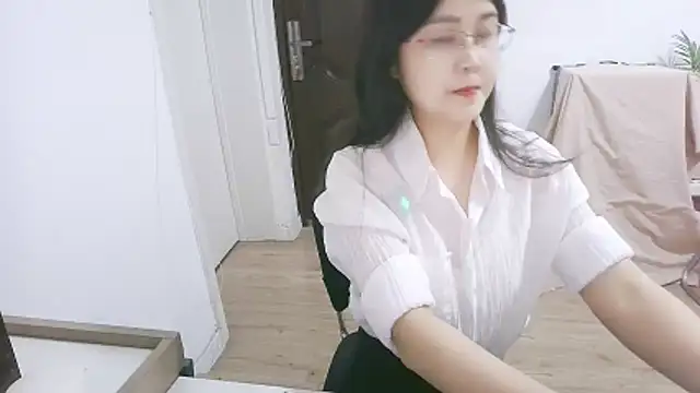 Snapshot of 98bunny chatting on March 2, 2:47 am 98bunny online show from March 2, 2:47 am