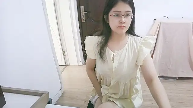 Snapshot of 98bunny chatting on July 2, 2:33 am 98bunny online show from July 2, 2:33 am